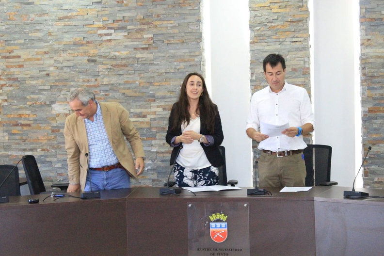 SUBDERE realizó entrega oficial a la Municipalidad de Pinto de tres resoluciones de asignación de recursos 15-01-2019 (10)