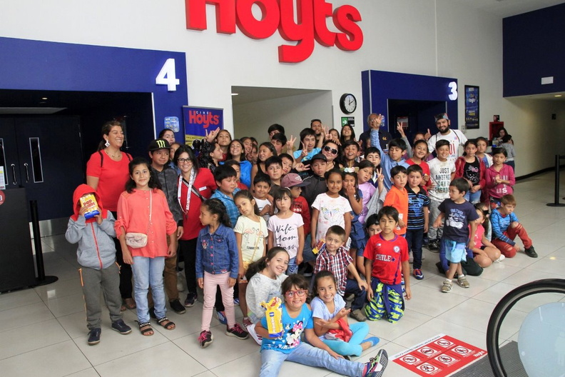 Niños y niñas de la Escuela de Verano disfrutaron de una película en la ciudad de Chillán 31-01-2019 (1).jpg