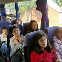 Niños y niñas de la Escuela de Verano viajan a Quillón en su última actividad 
