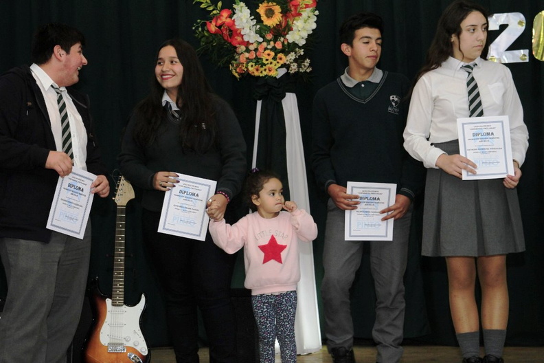 Premiación de los alumnos más destacados del 2018 del Liceo José Manuel Pinto Arias 10-04-2019 (8)