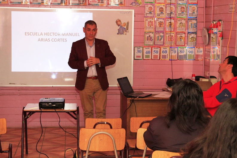Alcalde Manuel Guzmán presentó proyectos para la Escuela Héctor Manuel Arias Cortes del Ciruelito 12-04-2019 (8).jpg