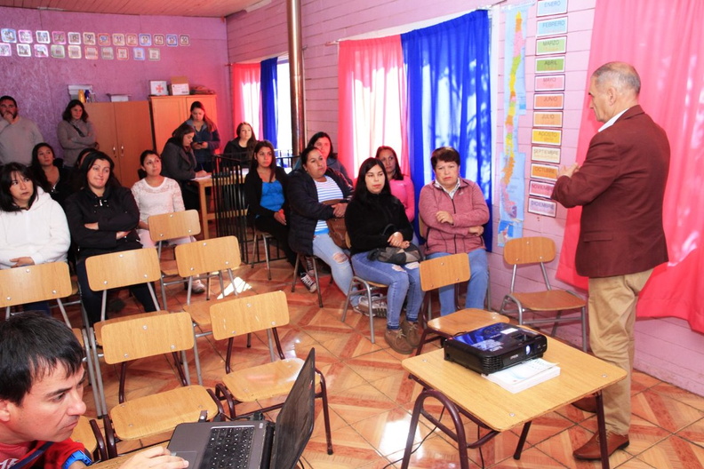 Alcalde Manuel Guzmán presentó proyectos para la Escuela Héctor Manuel Arias Cortes del Ciruelito 12-04-2019 (12)