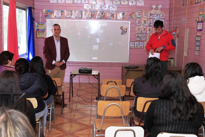 Alcalde Manuel Guzmán presentó proyectos para la Escuela Héctor Manuel Arias Cortes del Ciruelito 12-04-2019 (17).jpg