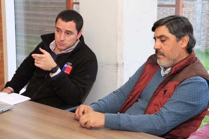 SEREMI del Ministerio de Obras Públicas de Ñuble se reúne con el Alcalde Manuel Guzmán 22-04-2019 (8).jpg