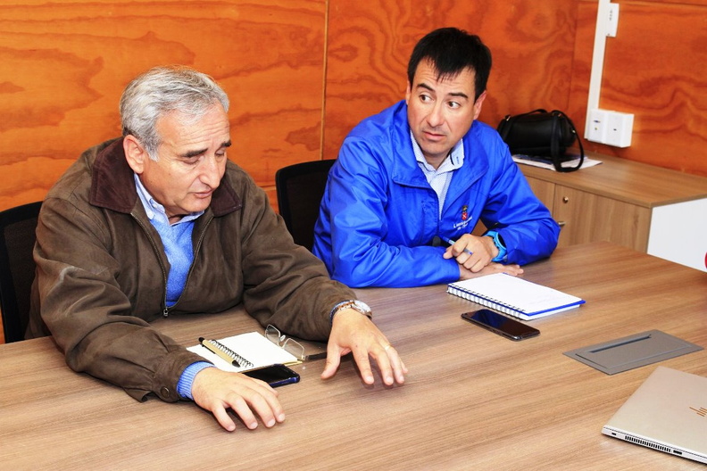 SEREMI del Ministerio de Obras Públicas de Ñuble se reúne con el Alcalde Manuel Guzmán 22-04-2019 (9).jpg