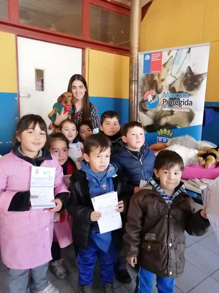 Charla sobre Tenencia Responsable de Mascotas fue realizada en la Escuela Javier Jarpa Sotomayor 16-08-2019 (5).jpg