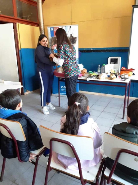 Charla sobre Tenencia Responsable de Mascotas fue realizada en la Escuela Javier Jarpa Sotomayor 16-08-2019 (13).jpg