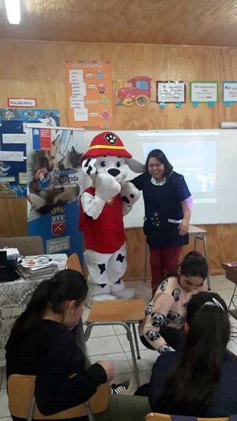 Charla sobre Tenencia Responsable de Mascotas fue realizada en la escuela Nido de Golondrina del Chacay 23-08-2019 (12).jpg