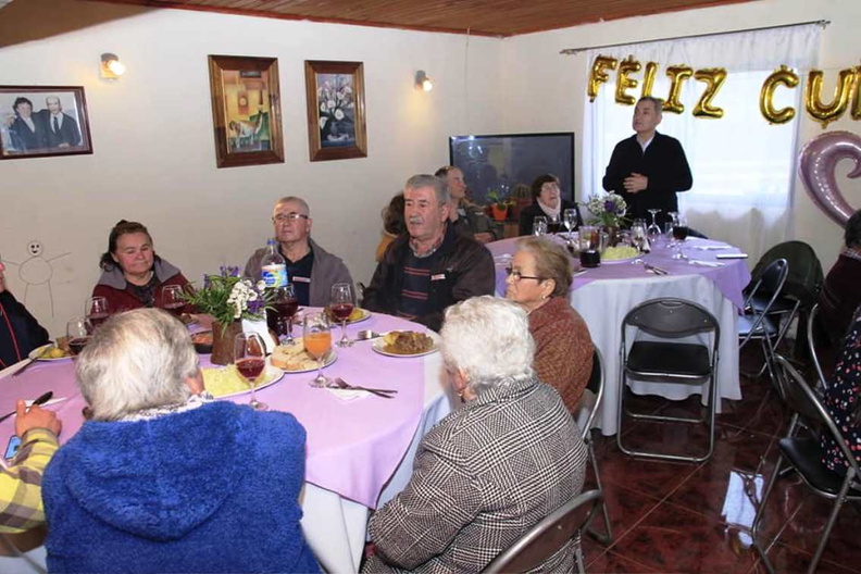 Club del Adulto Mayor Los Regalones del Ciruelito celebró un almuerzo de camaradería 08-09-2019 (6)