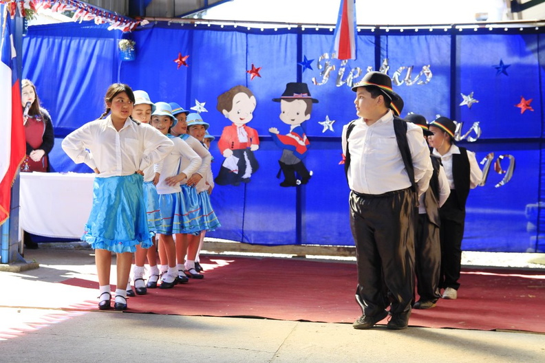 Escuela Juan Jorge de El Rosal exhibió sus dotes artísticos en homenaje a las Fiestas Patrias 13-09-2019 (20)