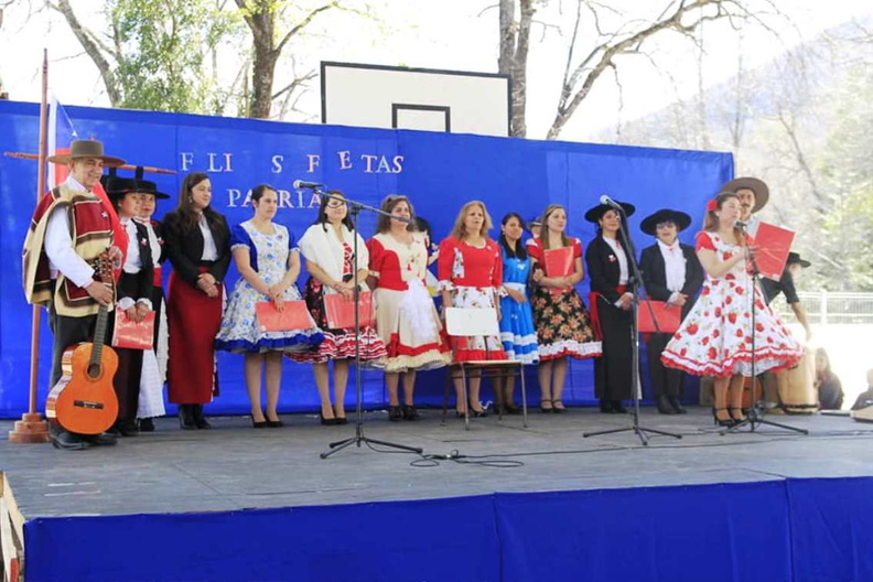 Escuela Javier Jarpa Sotomayor de Los Lleuques celebró Fiestas Patrias 14-09-2019 (1).jpg