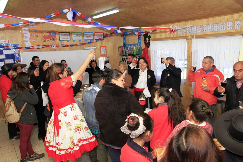 Escuela nido de golondrinas celebraron Fiestas Patrias y su Aniversario N°47 16-09-2019 (6).jpg