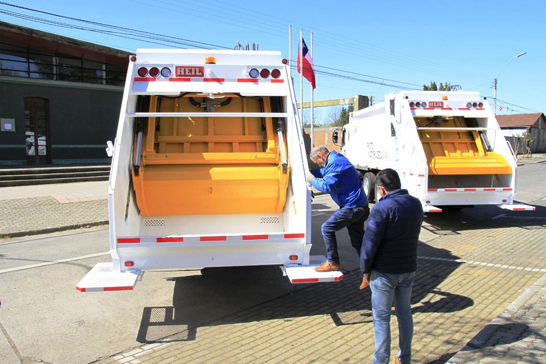 Pinto recibió la entrega de dos nuevos camiones recolectores de basura de alta tecnología 23-09-2019 (1)