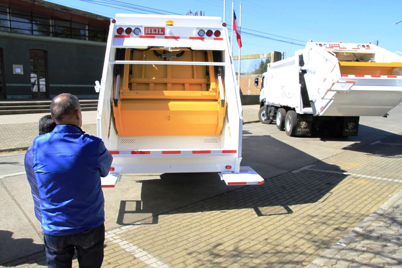 Pinto recibió la entrega de dos nuevos camiones recolectores de basura de alta tecnología 23-09-2019 (2)