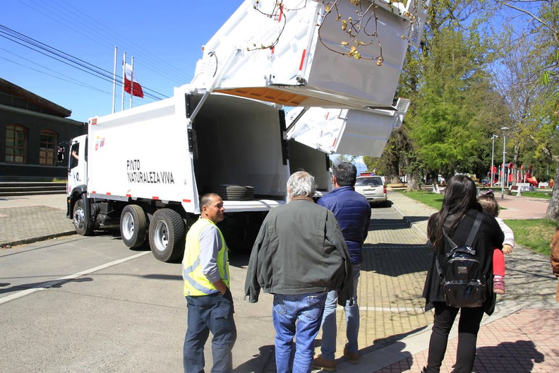 Pinto recibió la entrega de dos nuevos camiones recolectores de basura de alta tecnología 23-09-2019 (3)