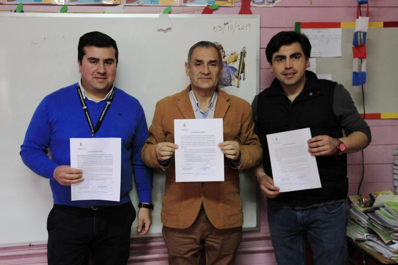 Firma para reconstruir la Escuela Héctor Manuel Arias Cortés del Ciruelito 04-10-2019 (6)