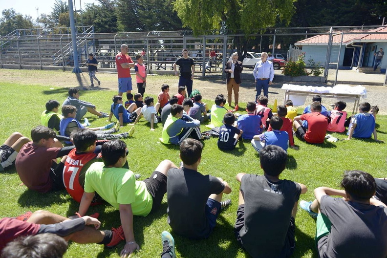 Implementación deportiva a la escuela de fútbol de Pinto 11-11-2019 (11)