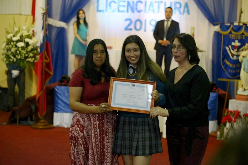 Licenciatura de cuartos medios del colegio Francisco de Asís 19-11-2019 (7).jpg