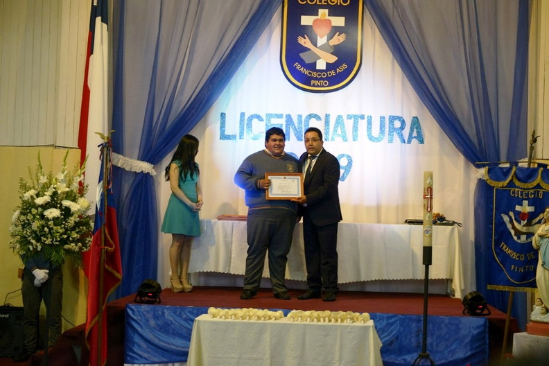 Licenciatura de cuartos medios del colegio Francisco de Asís 19-11-2019 (100).jpg