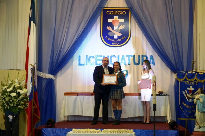 Licenciatura de cuartos medios del colegio Francisco de Asís 19-11-2019 (158).jpg