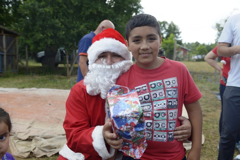 Viejito Pascuero inicia entrega de regalos en Pinto 16-12-2019 (1)