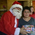 Viejito Pascuero inicia entrega de regalos en Pinto 16-12-2019 (15)