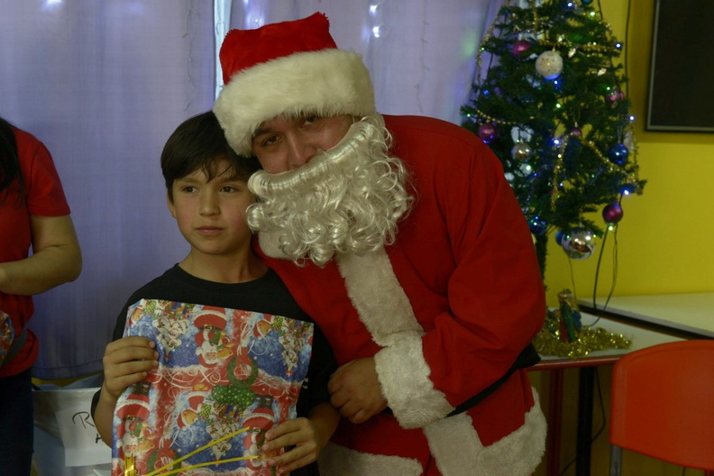 Viejito Pascuero inicia entrega de regalos en Pinto 16-12-2019 (33)