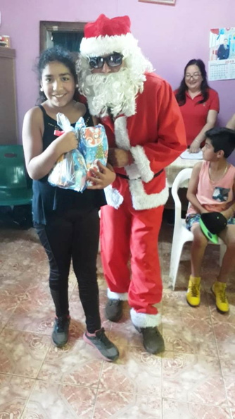 Viejito Pascuero inicia entrega de regalos en Pinto 16-12-2019 (48)