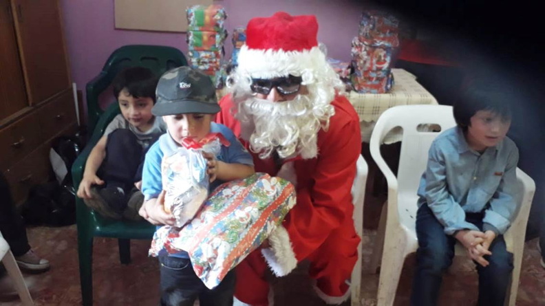 Viejito Pascuero inicia entrega de regalos en Pinto 16-12-2019 (50)