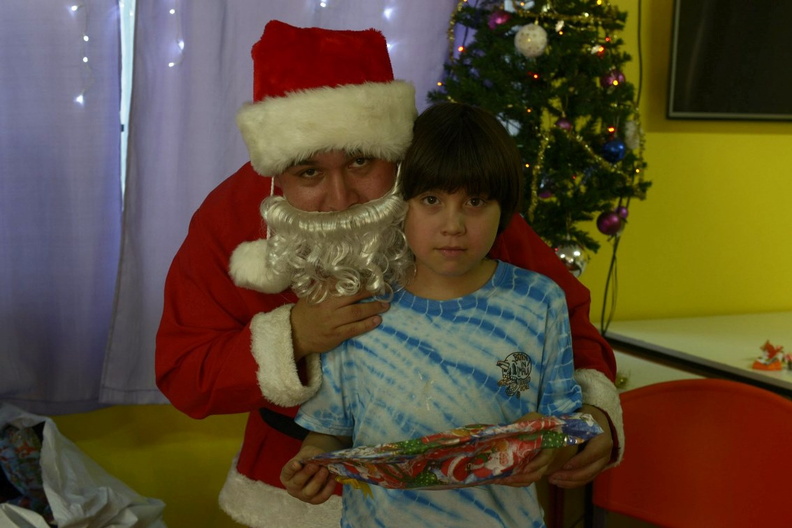 Viejito Pascuero inicia entrega de regalos en Pinto 16-12-2019 (95)