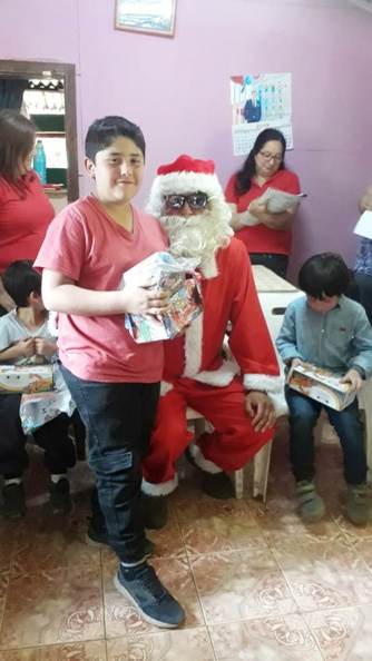 Viejito Pascuero inicia entrega de regalos en Pinto 16-12-2019 (149)