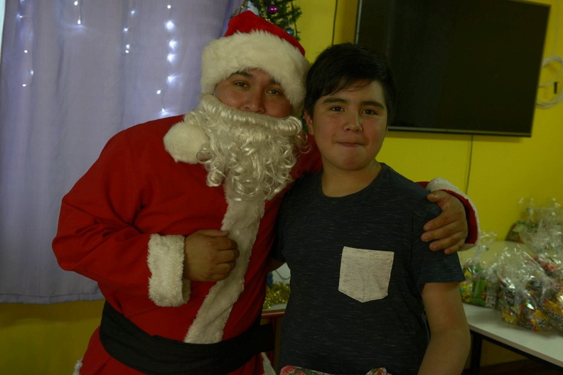 Viejito Pascuero inicia entrega de regalos en Pinto 16-12-2019 (178)