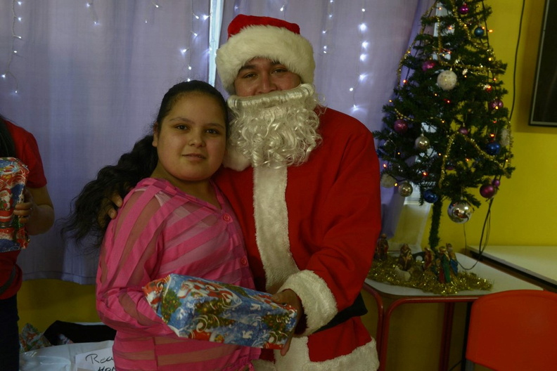 Viejito Pascuero inicia entrega de regalos en Pinto 16-12-2019 (179)