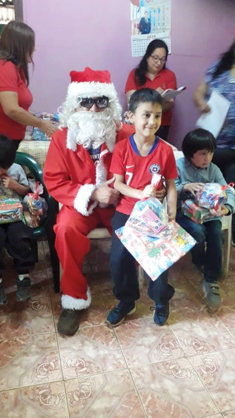 Viejito Pascuero inicia entrega de regalos en Pinto 16-12-2019 (204).jpg