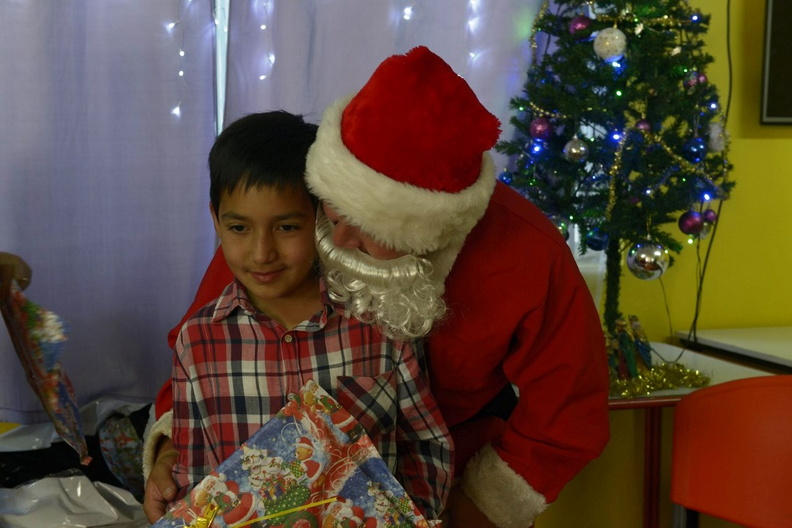 Viejito Pascuero inicia entrega de regalos en Pinto 16-12-2019 (211)
