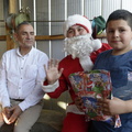 Viejito Pascuero continúa entrega de regalos en Pinto 18-12-2019 (7)