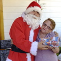 Viejito Pascuero continúa entrega de regalos en Pinto 18-12-2019 (58)