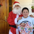 Viejito Pascuero continúa entrega de regalos en Pinto 18-12-2019 (61)
