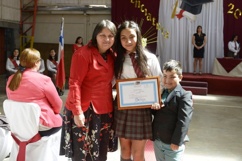 Licenciatura de 8° Básico de la Escuela Puerta de la Cordillera 18-12-2019 (197).jpg
