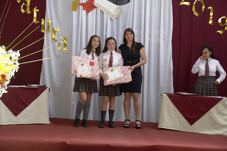 Licenciatura de 8° Básico de la Escuela Puerta de la Cordillera 18-12-2019 (207).jpg