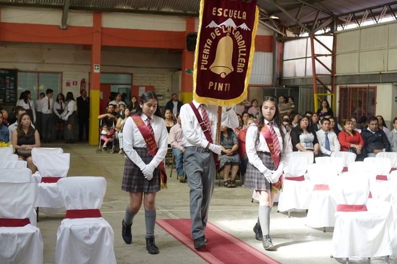 Licenciatura de 8° Básico de la Escuela Puerta de la Cordillera 18-12-2019 (215).jpg