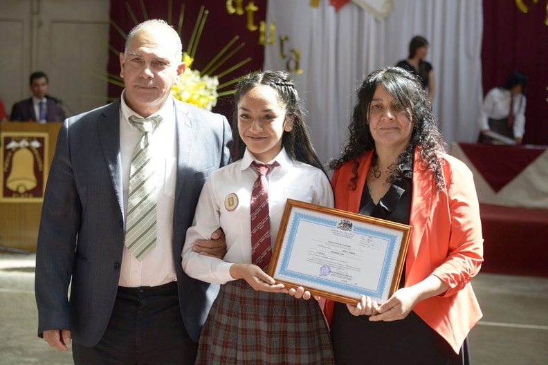 Licenciatura de 8° Básico de la Escuela Puerta de la Cordillera 18-12-2019 (224).jpg