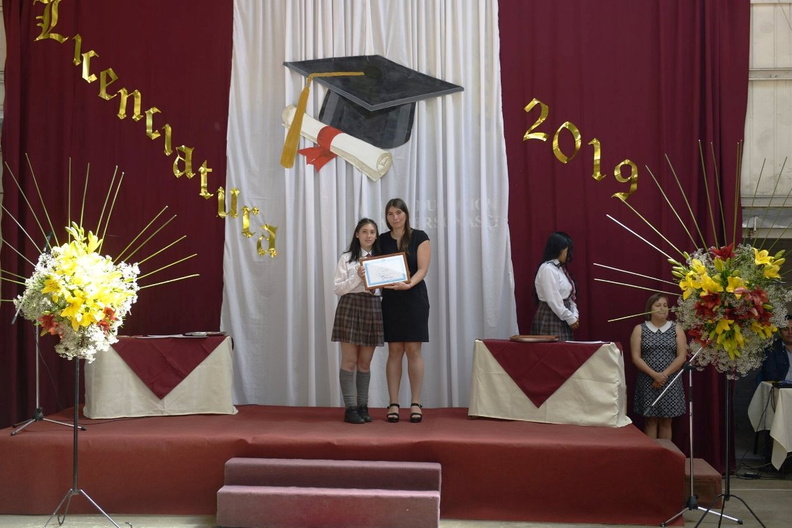 Licenciatura de 8° Básico de la Escuela Puerta de la Cordillera 18-12-2019 (234).jpg