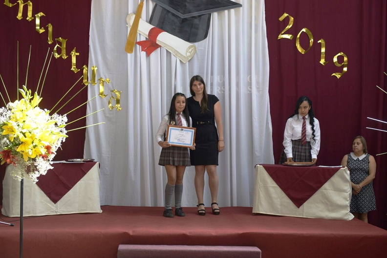 Licenciatura de 8° Básico de la Escuela Puerta de la Cordillera 18-12-2019 (241).jpg