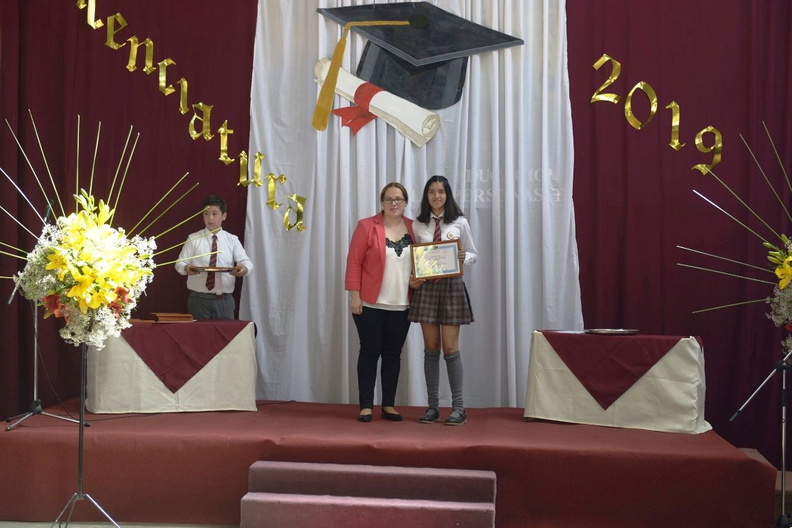 Licenciatura de 8° Básico de la Escuela Puerta de la Cordillera 18-12-2019 (247).jpg