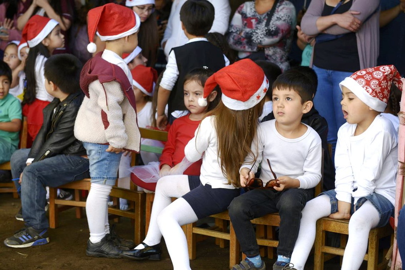 Celebración Navideña en el jardín infantil Petetin 20-12-2019 (6)