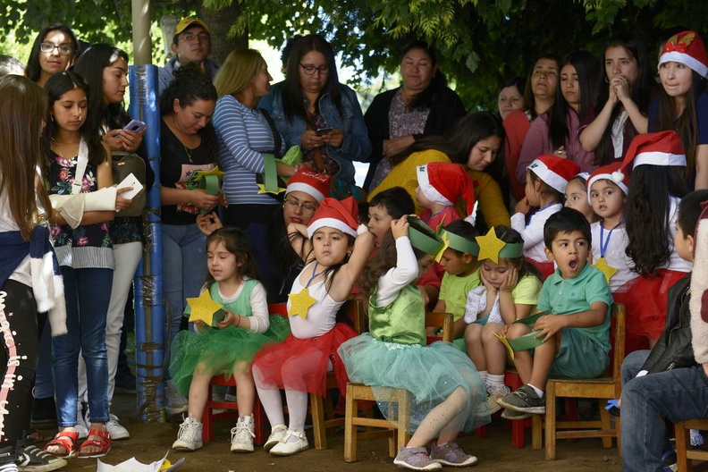 Celebración Navideña en el jardín infantil Petetin 20-12-2019 (7)
