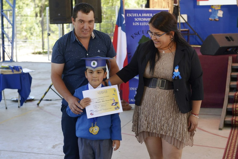 Licenciatura de la Escuela Javier Jarpa Sotomayor 20-12-2019 (1).jpg