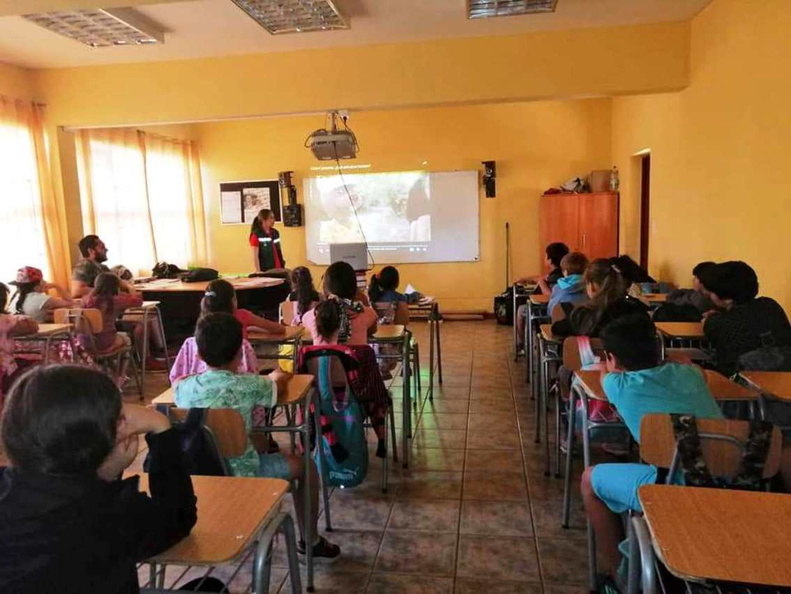 CONAF entrega capacitación a Niños(as) de la Escuela de Verano 23-01-2020 (7).jpg