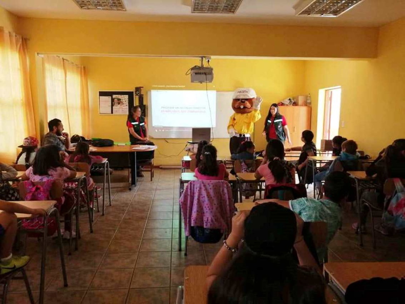 CONAF entrega capacitación a Niños(as) de la Escuela de Verano 23-01-2020 (10).jpg